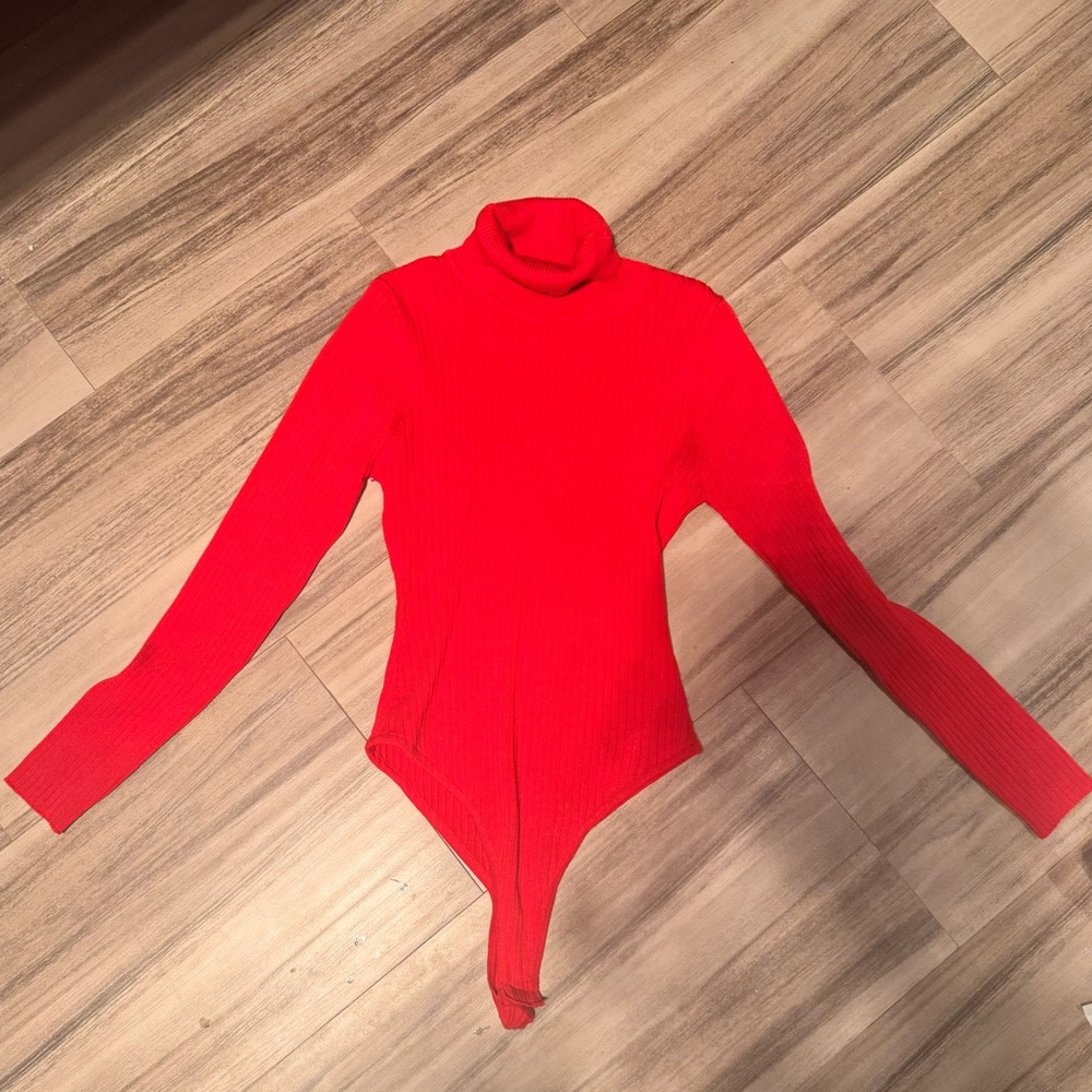 ❤️ Love Tree Red Ribbed Turtleneck Bodysuit – Size Large